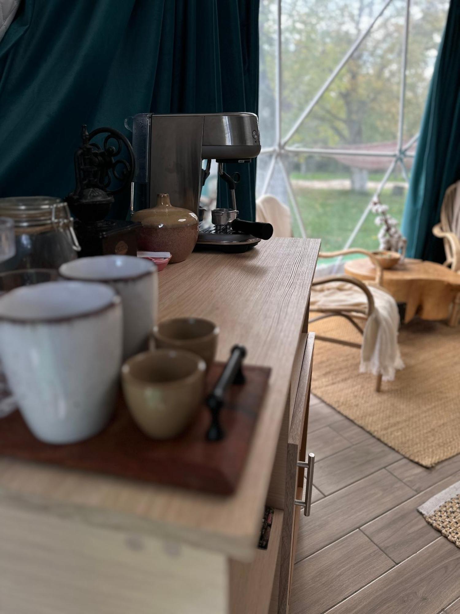 The Frog Glamping Hotel โฮเรซู ภายนอก รูปภาพ